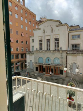 IL Balcone Sul Teatro